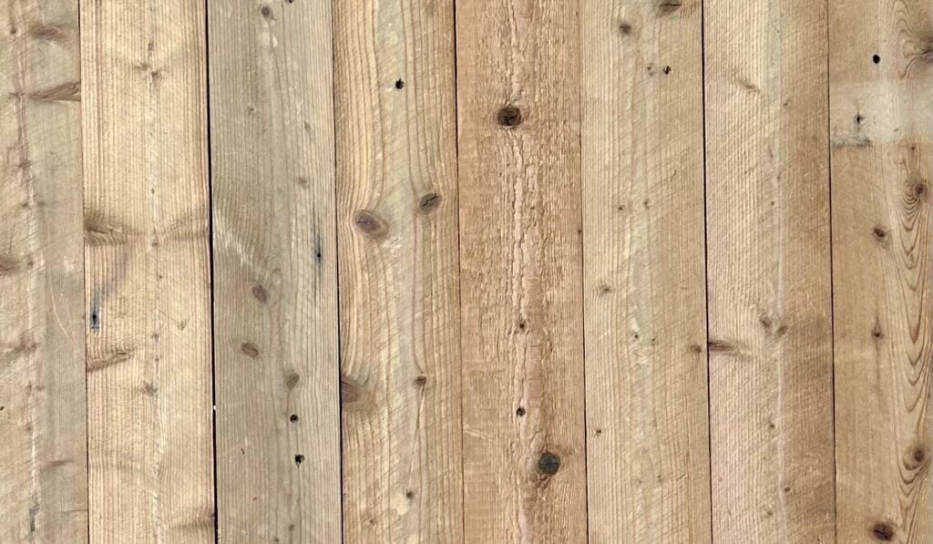 Oud vuren of grenen dakbeschot 1 Oud vuren of grenen dakbeschot