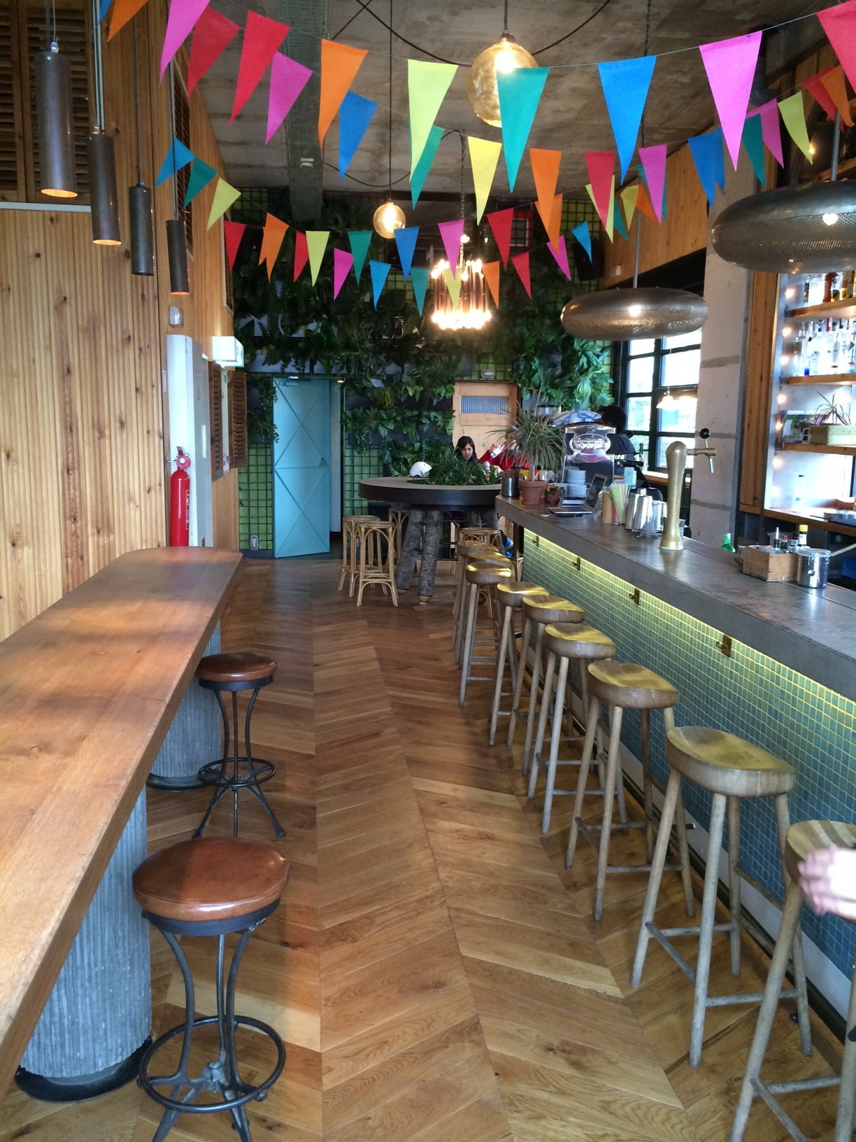 Particulier of zakelijk. Een houten vloer kan altijd! 2 2b. Particulier of zakelijk foto